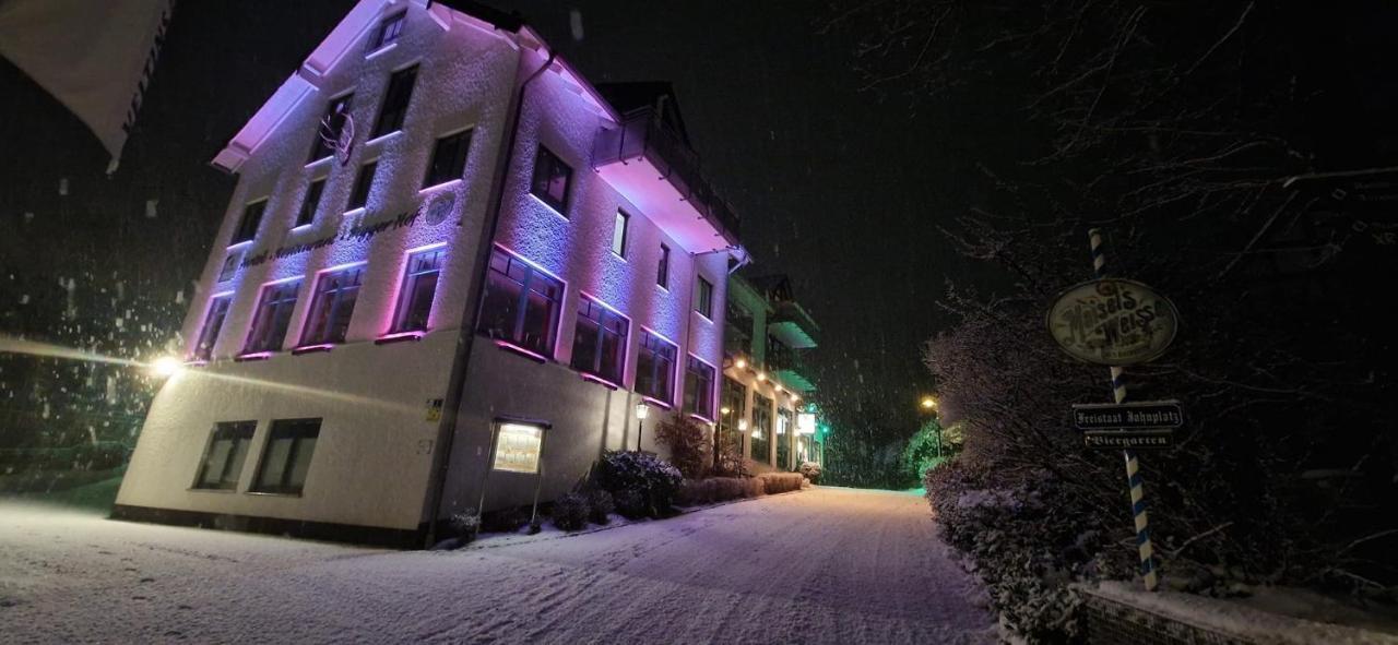 Hotel Bigger Hof - Wirtshaus Platzhirsch Am Jahnplatz Olsberg Exterior foto